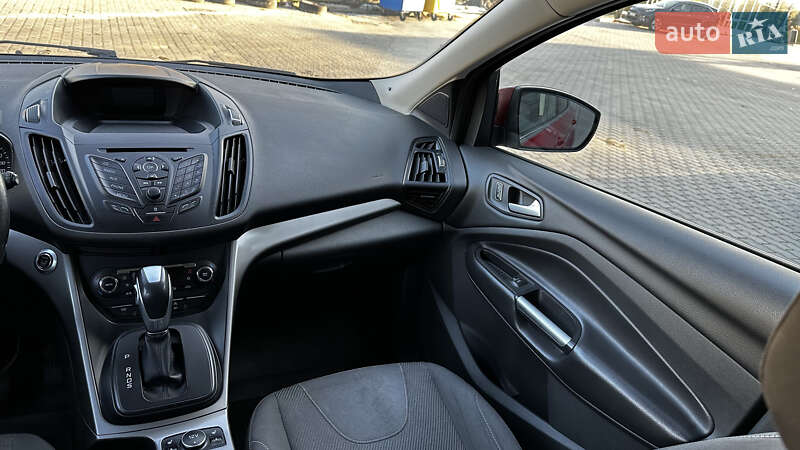 Внедорожник / Кроссовер Ford Kuga 2015 в Львове фото 56 Внедорожник / Кроссовер Ford Kuga 2015 в Львове