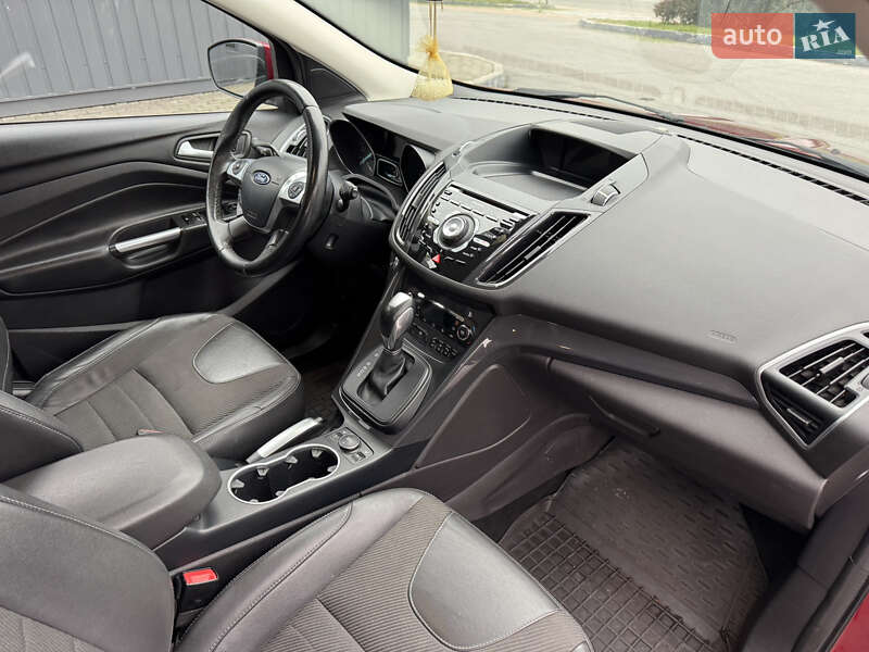 Позашляховик / Кросовер Ford Kuga 2015 в Житомирі