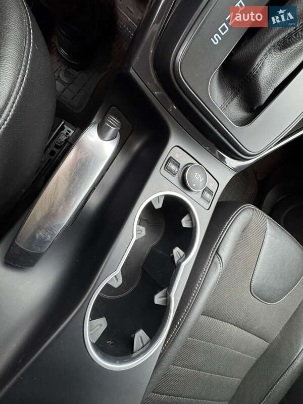 Позашляховик / Кросовер Ford Kuga 2015 в Житомирі