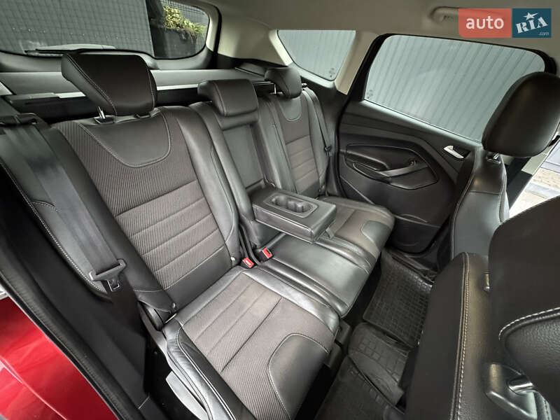 Позашляховик / Кросовер Ford Kuga 2015 в Житомирі