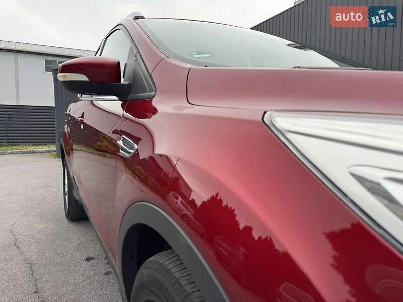 Позашляховик / Кросовер Ford Kuga 2015 в Житомирі