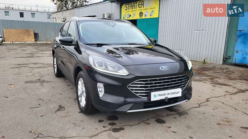 Внедорожник / Кроссовер Ford Kuga 2020 в Киеве