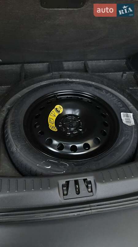 Внедорожник / Кроссовер Ford Kuga 2019 в Львове