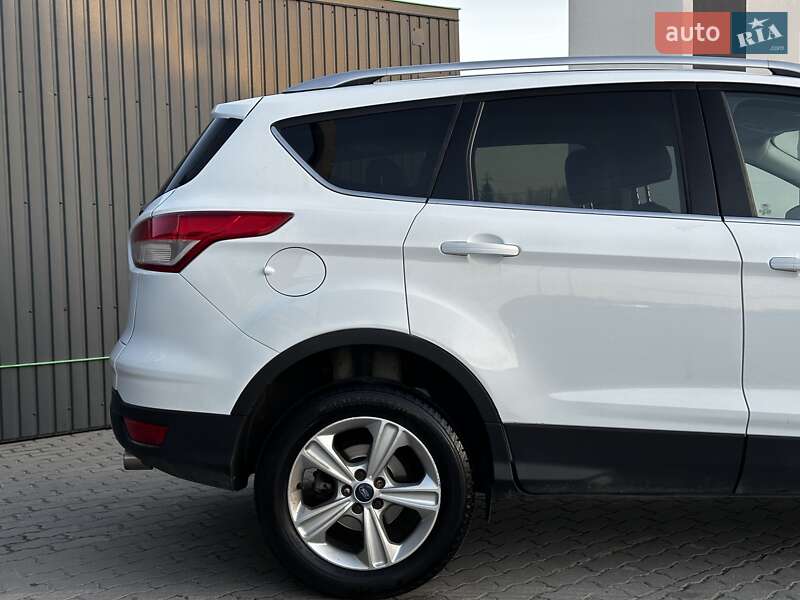 Внедорожник / Кроссовер Ford Kuga 2014 в Львове
