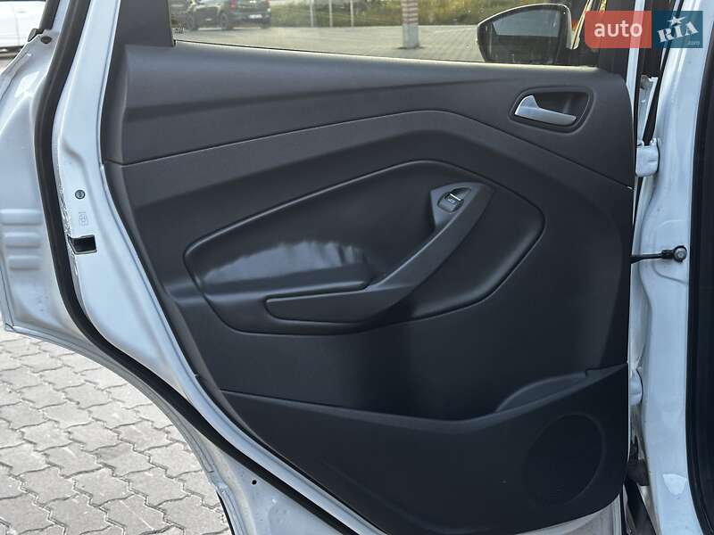 Внедорожник / Кроссовер Ford Kuga 2014 в Львове