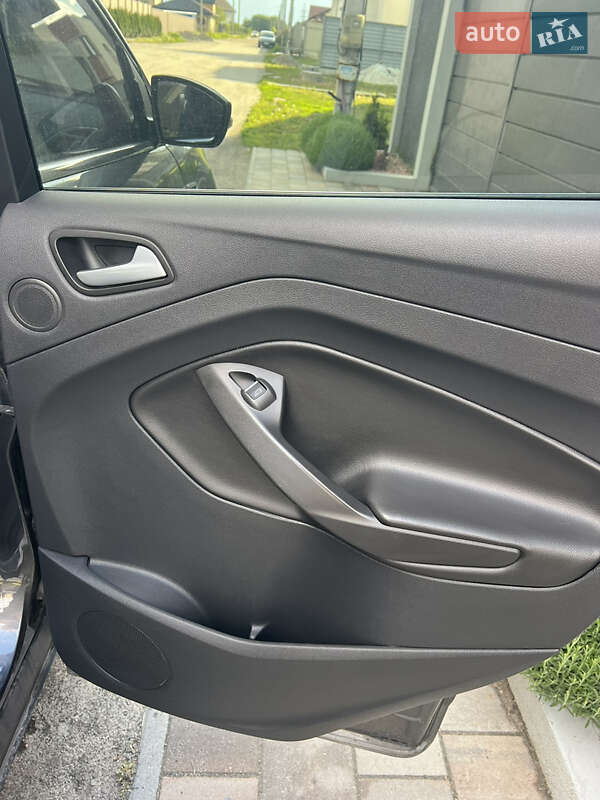 Позашляховик / Кросовер Ford Kuga 2015 в Василькові фото 23 Позашляховик / Кросовер Ford Kuga 2015 в Василькові