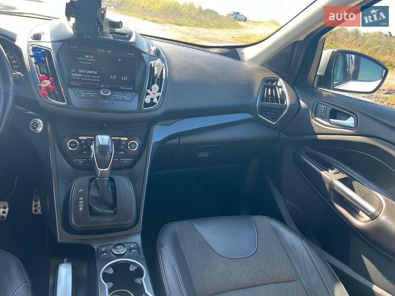 Внедорожник / Кроссовер Ford Kuga 2013 в Киеве