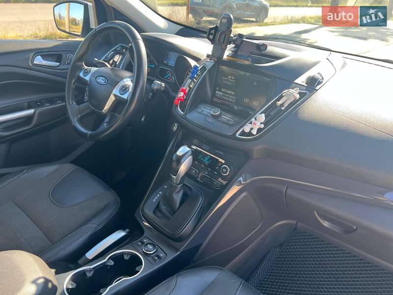 Внедорожник / Кроссовер Ford Kuga 2013 в Киеве