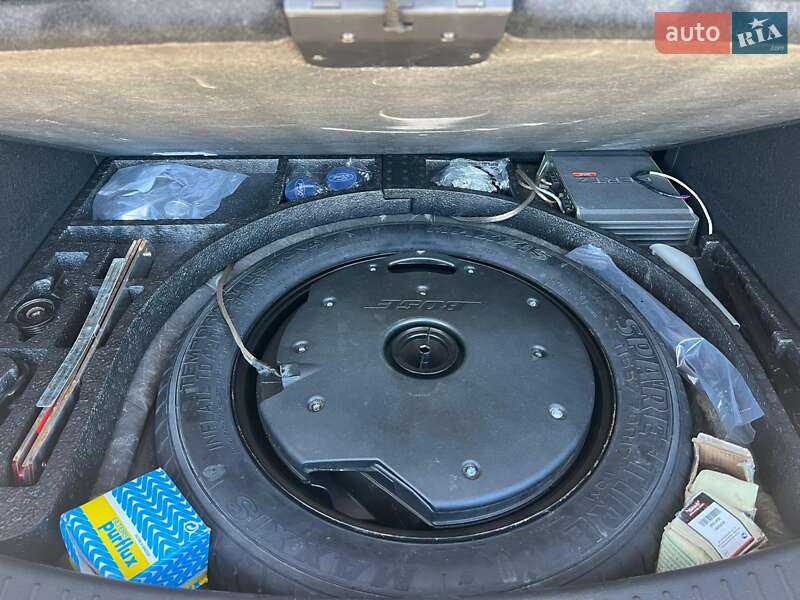 Внедорожник / Кроссовер Ford Kuga 2013 в Киеве