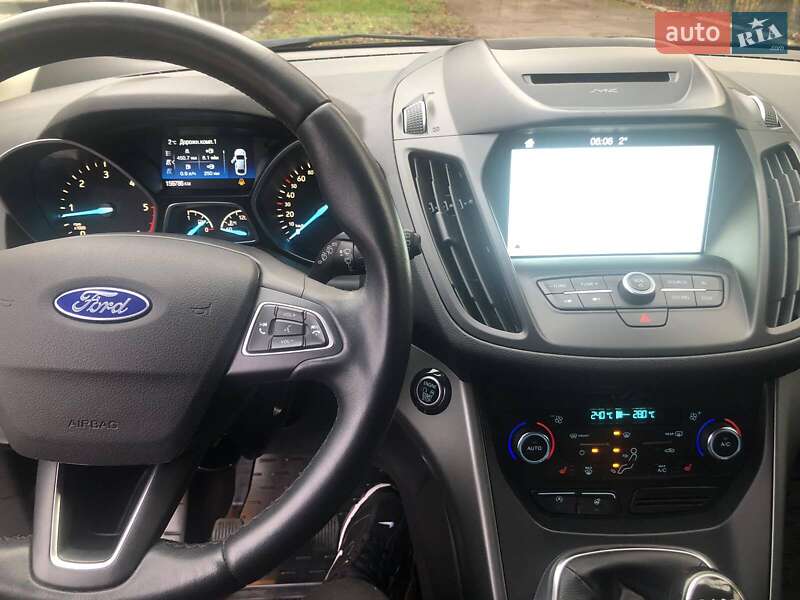 Позашляховик / Кросовер Ford Kuga 2017 в Ніжині