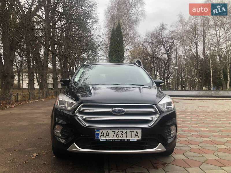 Позашляховик / Кросовер Ford Kuga 2017 в Ніжині