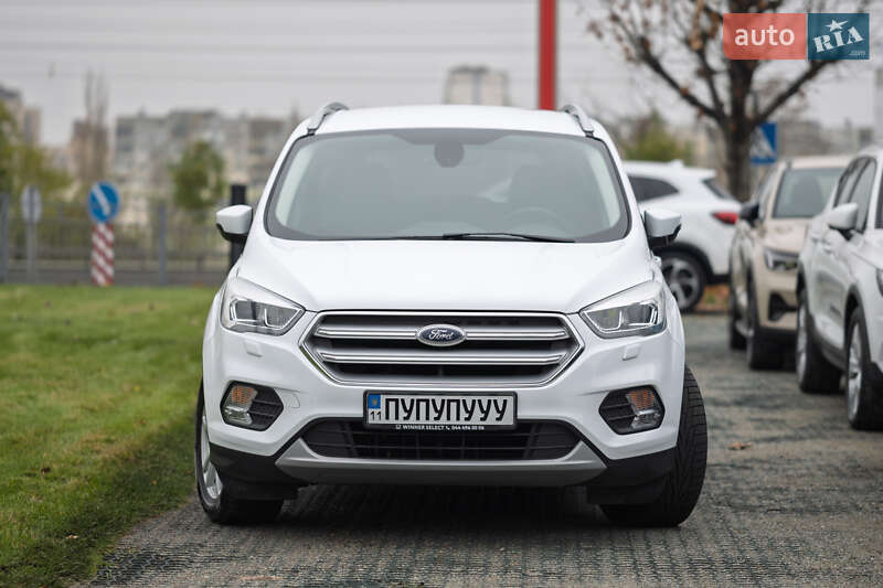 Позашляховик / Кросовер Ford Kuga 2019 в Києві