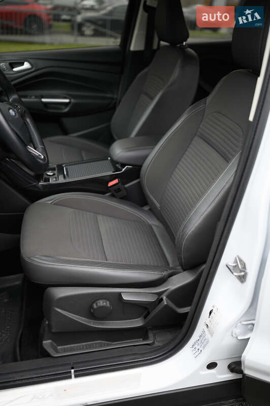 Позашляховик / Кросовер Ford Kuga 2019 в Києві