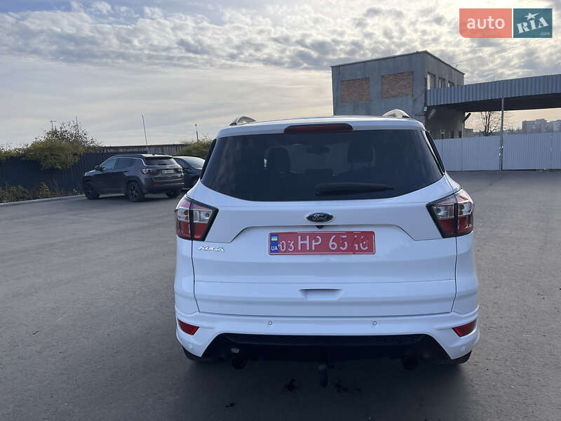Внедорожник / Кроссовер Ford Kuga 2019 в Ровно