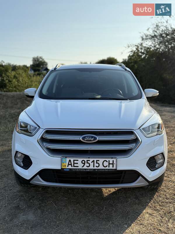 Внедорожник / Кроссовер Ford Kuga 2017 в Днепре фото 7 Внедорожник / Кроссовер Ford Kuga 2017 в Днепре