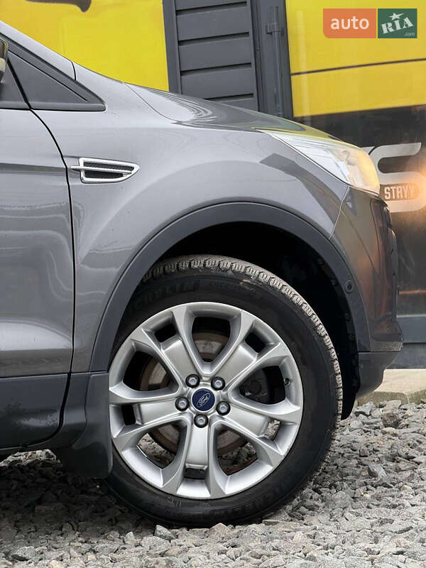 Позашляховик / Кросовер Ford Kuga 2013 в Стрию