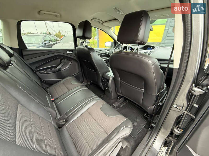 Позашляховик / Кросовер Ford Kuga 2013 в Стрию