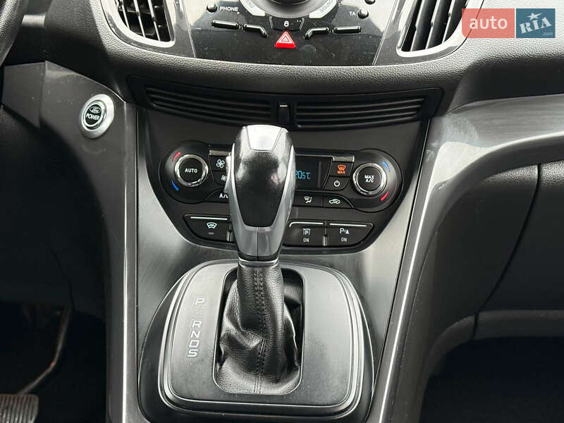 Позашляховик / Кросовер Ford Kuga 2013 в Стрию