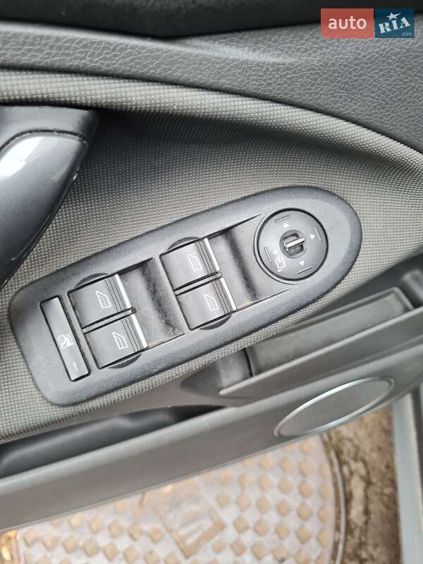 Позашляховик / Кросовер Ford Kuga 2012 в Львові