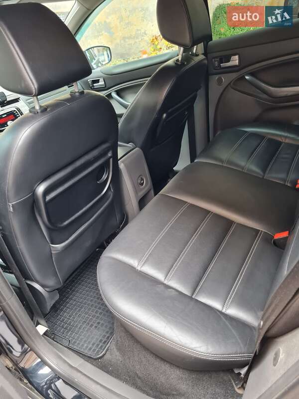 Позашляховик / Кросовер Ford Kuga 2012 в Львові