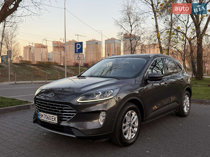 Внедорожник / Кроссовер Ford Kuga 2020 в Киеве