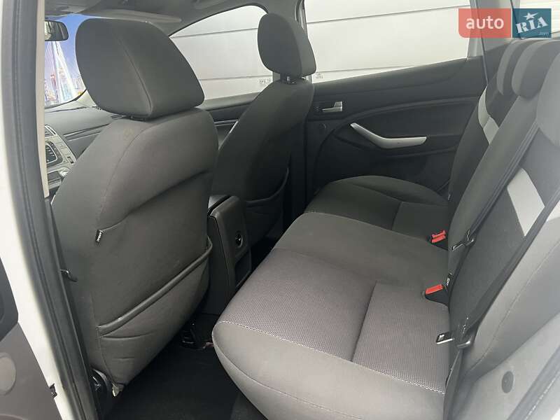 Позашляховик / Кросовер Ford Kuga 2010 в Черкасах