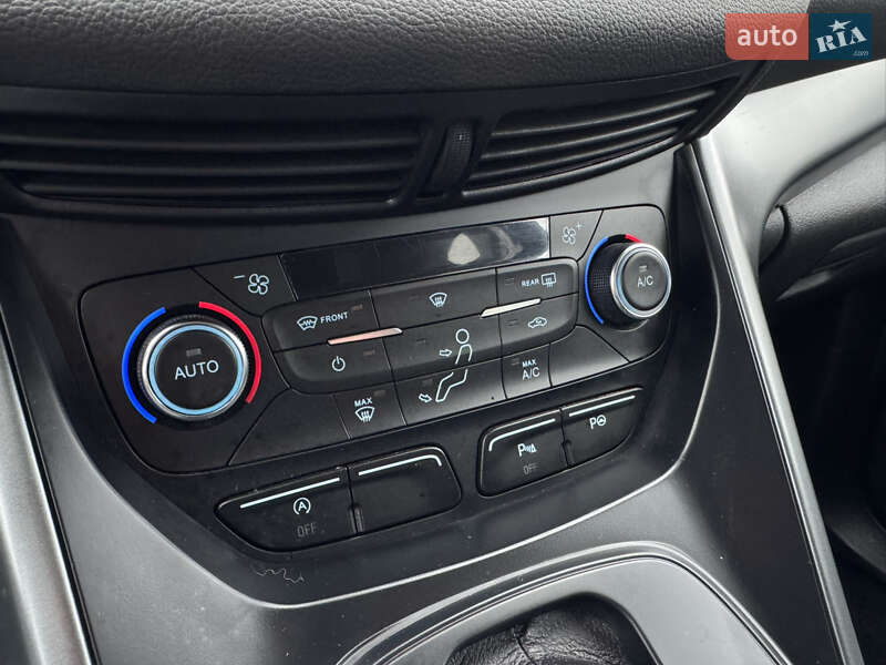 Внедорожник / Кроссовер Ford Kuga 2018 в Умани