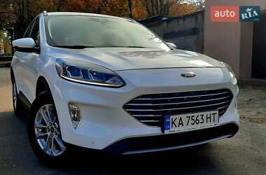 Внедорожник / Кроссовер Ford Kuga 2021 в Харькове