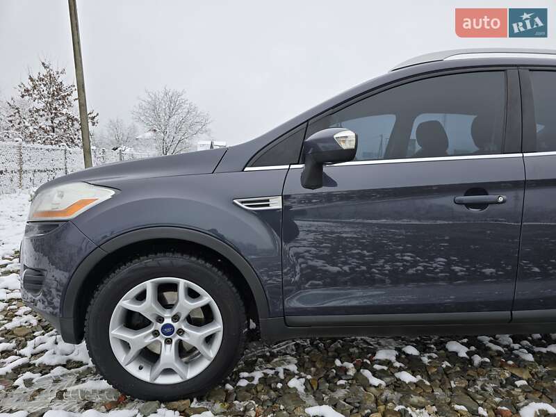Внедорожник / Кроссовер Ford Kuga 2011 в Калуше