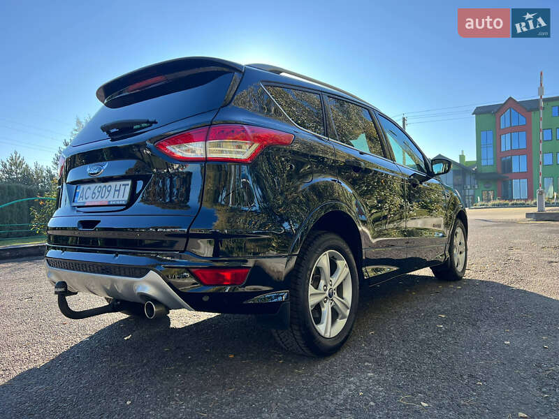 Позашляховик / Кросовер Ford Kuga 2014 в Києві