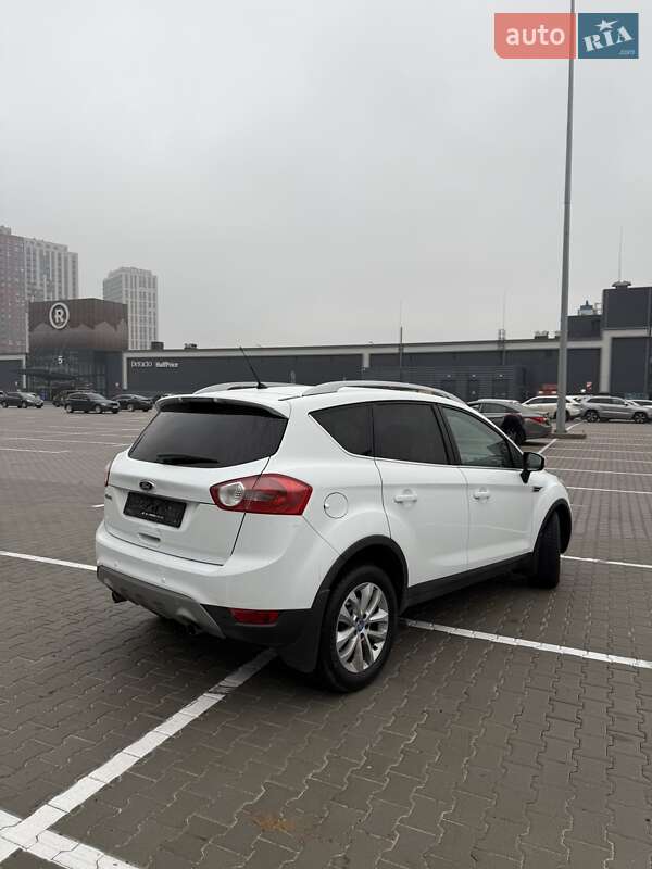 Внедорожник / Кроссовер Ford Kuga 2012 в Киеве