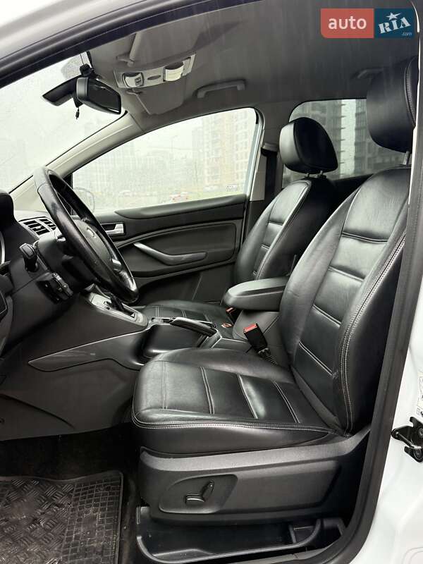 Внедорожник / Кроссовер Ford Kuga 2012 в Киеве