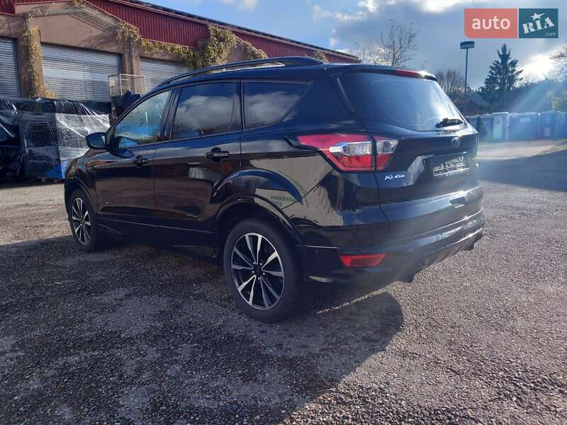 Внедорожник / Кроссовер Ford Kuga 2018 в Львове