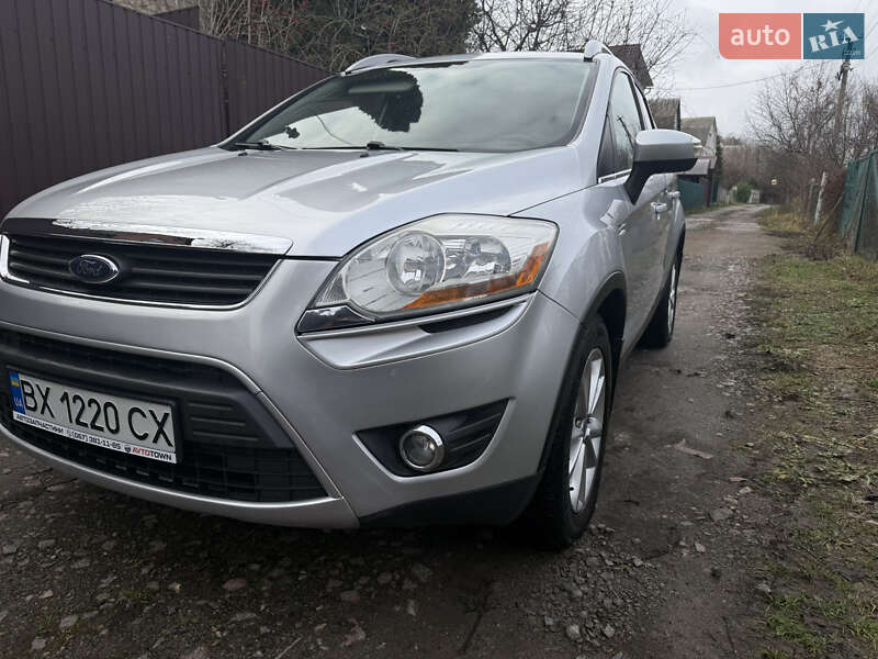 Внедорожник / Кроссовер Ford Kuga 2012 в Киеве
