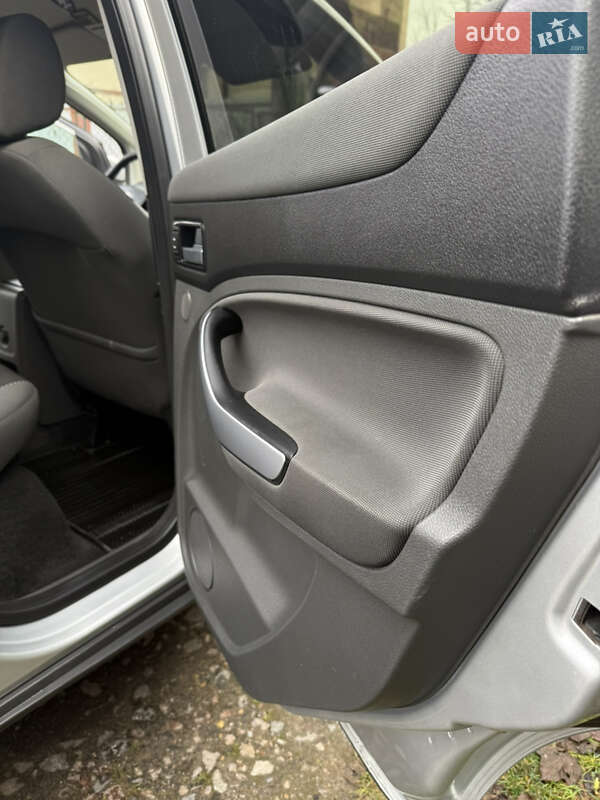 Внедорожник / Кроссовер Ford Kuga 2012 в Киеве