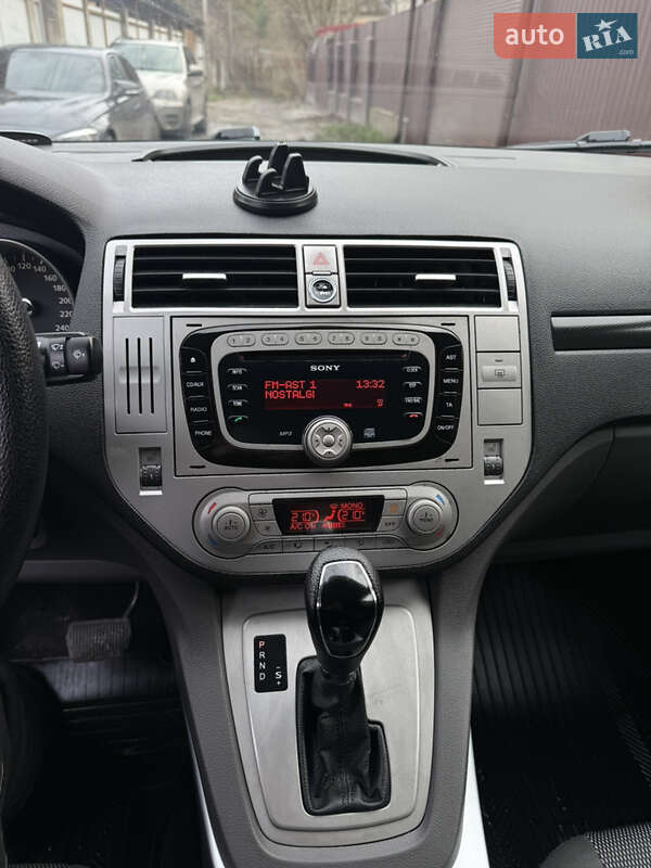 Внедорожник / Кроссовер Ford Kuga 2012 в Киеве