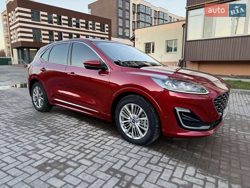 Внедорожник / Кроссовер Ford Kuga 2020 в Киеве