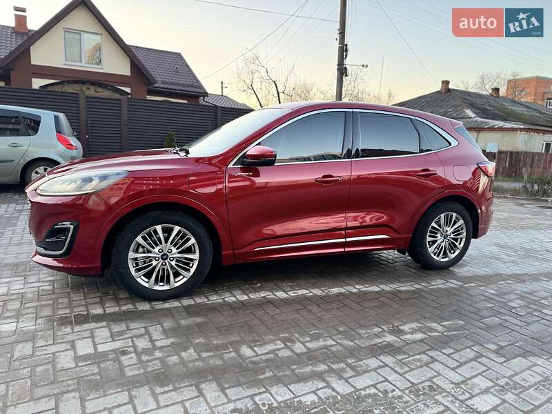 Внедорожник / Кроссовер Ford Kuga 2020 в Киеве