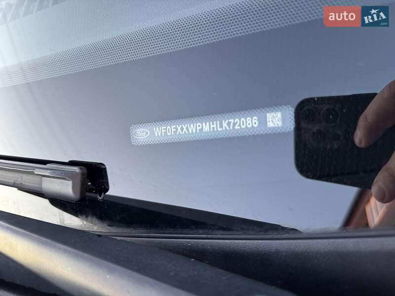 Внедорожник / Кроссовер Ford Kuga 2020 в Киеве