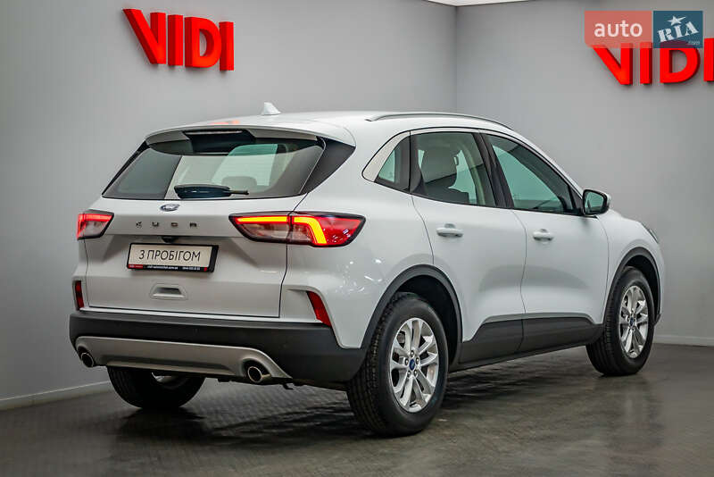 Позашляховик / Кросовер Ford Kuga 2021 в Києві