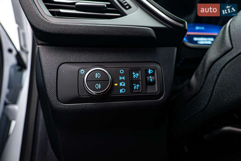 Позашляховик / Кросовер Ford Kuga 2021 в Києві