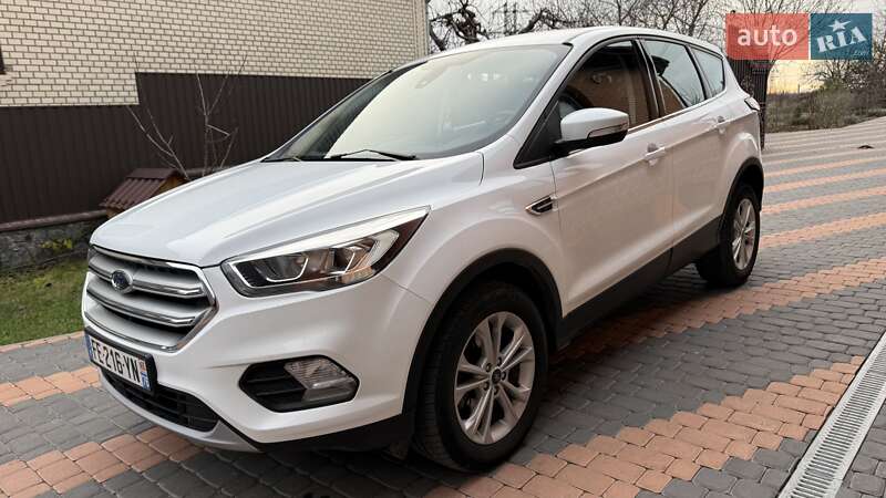 Внедорожник / Кроссовер Ford Kuga 2019 в Бершади