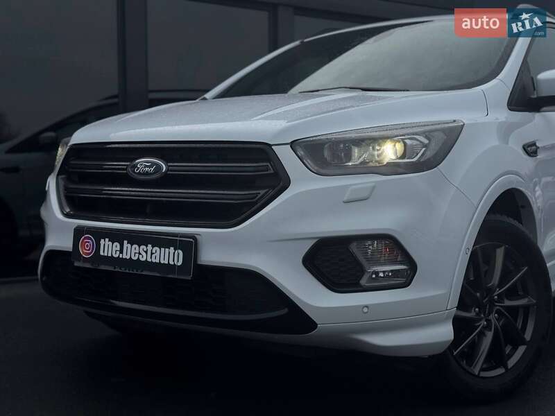 Внедорожник / Кроссовер Ford Kuga 2019 в Ровно