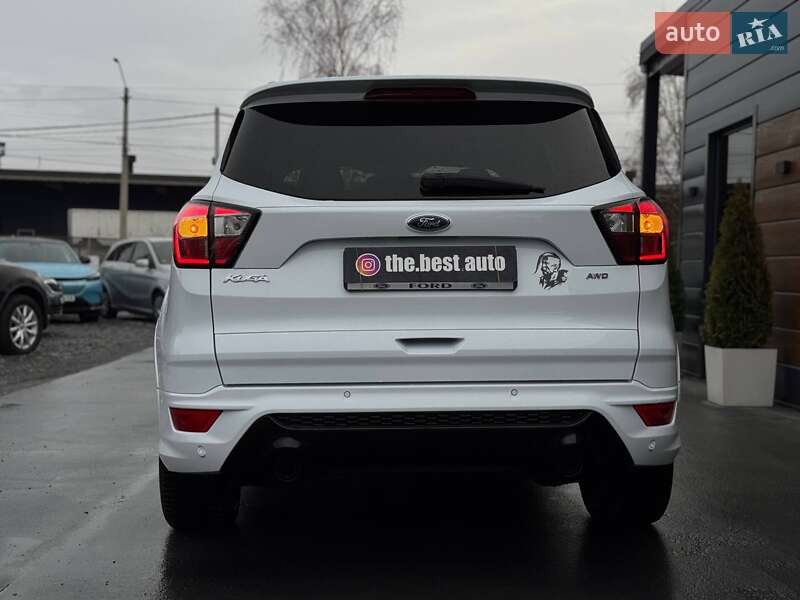 Внедорожник / Кроссовер Ford Kuga 2019 в Ровно