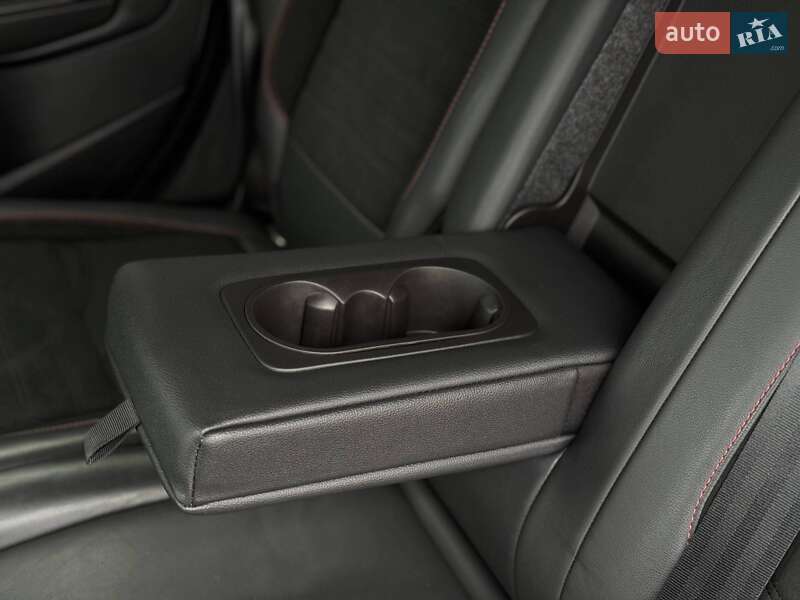 Внедорожник / Кроссовер Ford Kuga 2019 в Ровно