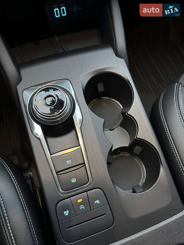 Позашляховик / Кросовер Ford Kuga 2021 в Дніпрі