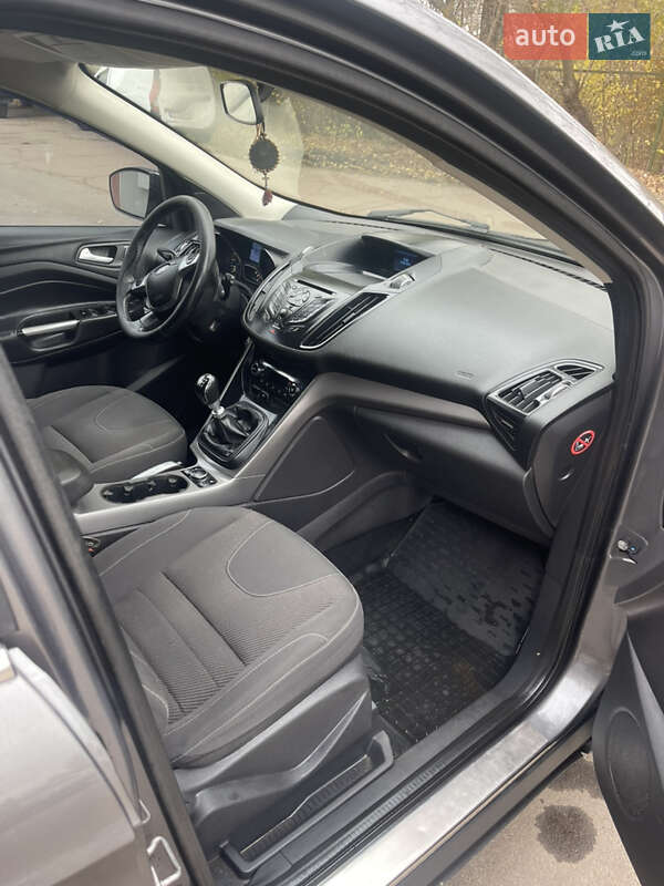 Позашляховик / Кросовер Ford Kuga 2013 в Прилуках фото 4 Позашляховик / Кросовер Ford Kuga 2013 в Прилуках