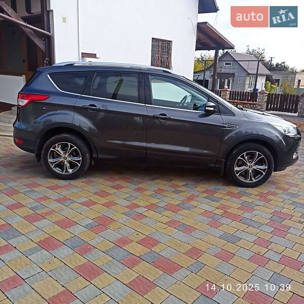 Позашляховик / Кросовер Ford Kuga 2016 в Тернополі