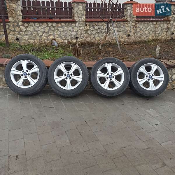 Позашляховик / Кросовер Ford Kuga 2016 в Тернополі