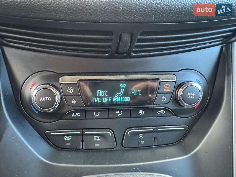 Позашляховик / Кросовер Ford Kuga 2016 в Львові фото 24 Позашляховик / Кросовер Ford Kuga 2016 в Львові